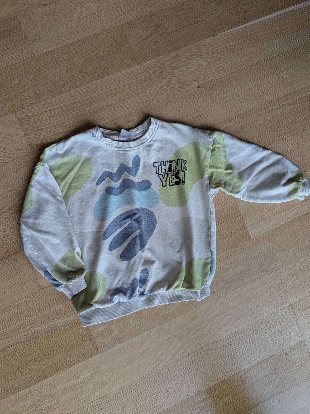 Trendy Patterned Crew Neck Sweatshirt